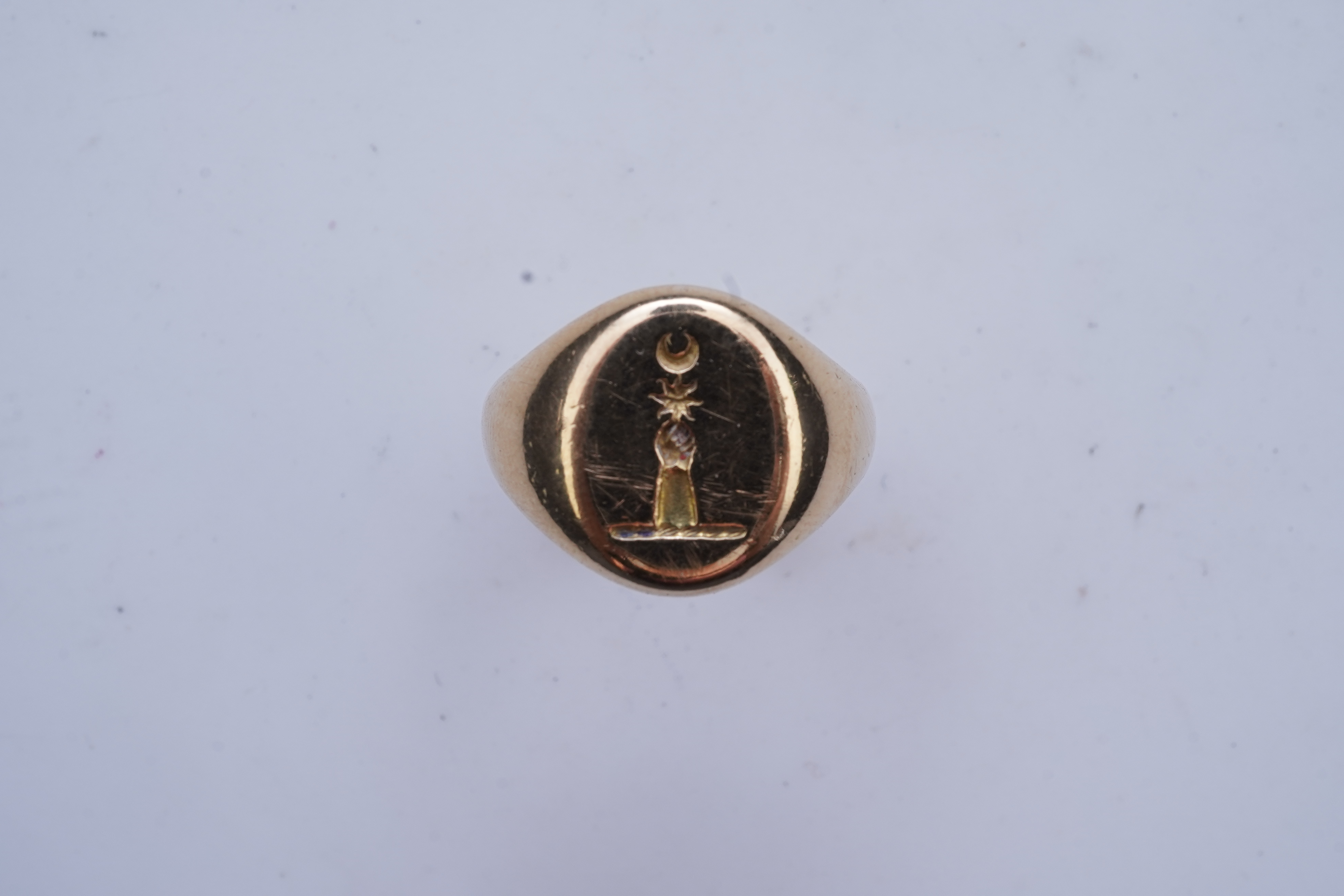 A Victorian 18ct gold signet ring, circa 1890
